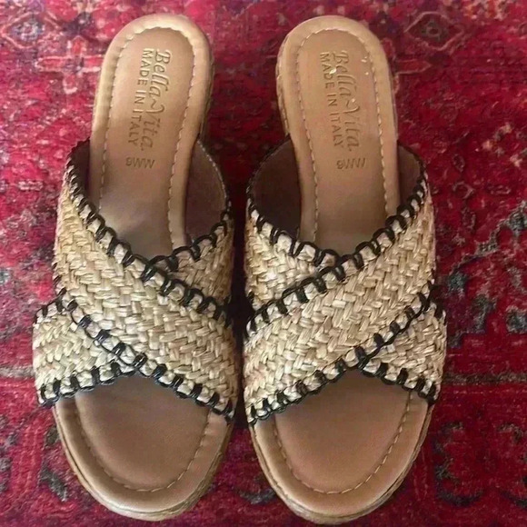 Bella Vita women’s size 9 WW slip on sandals. - Picture 4 of 8